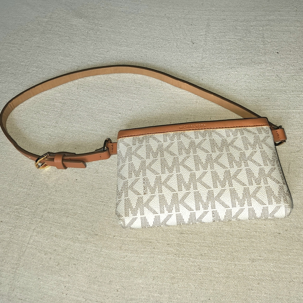Michael Kors MK Signature Belt Bag Fanny Pack EUC